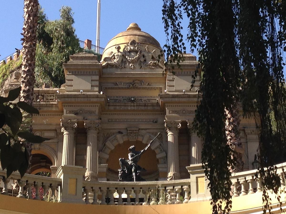 Azzai Bellas Artes Сантьяго Экстерьер фото